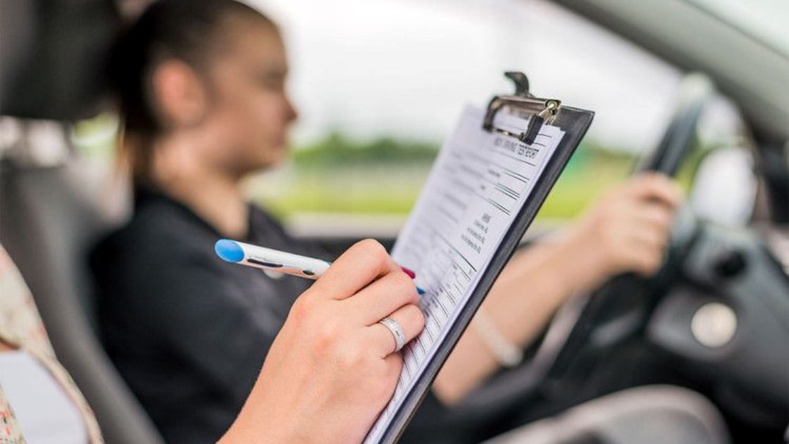 drive smart driving school manchester driving courses manchester driving lisence manchester